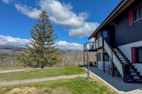 Exterior - White Mountain Condo: close to ski, hiking, local attractions, dining & views (Bartlett)