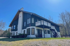 Exterior - White Mountain Condo: close to ski, hiking, local attractions, dining & views (Bartlett)
