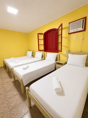 Suite 23 | Free WiFi, bed sheets - Sea Blue Suítes  (Angra dos Reis)