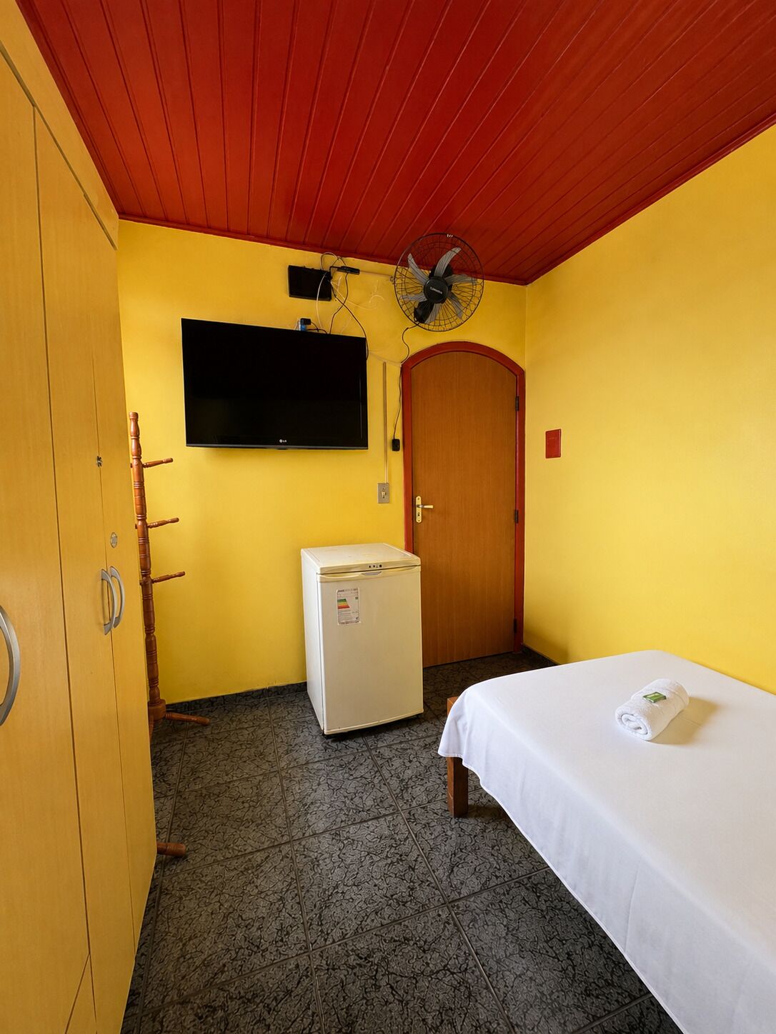 Suite 9 | Free WiFi, bed sheets