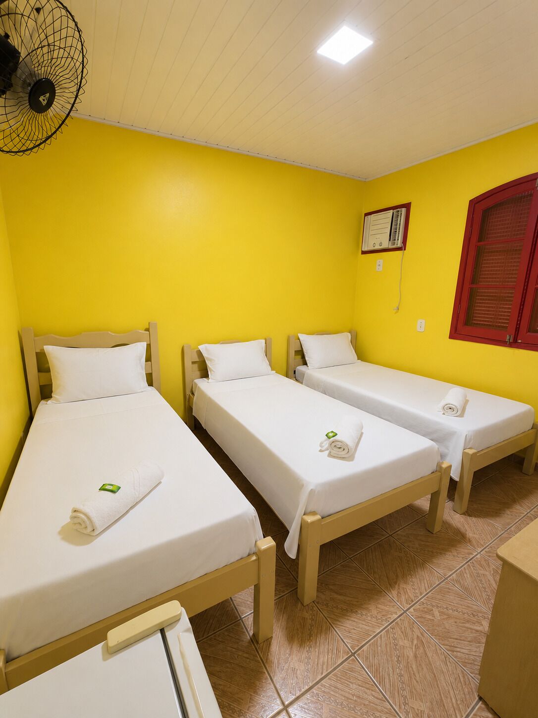 Suite 20 | Free WiFi, bed sheets
