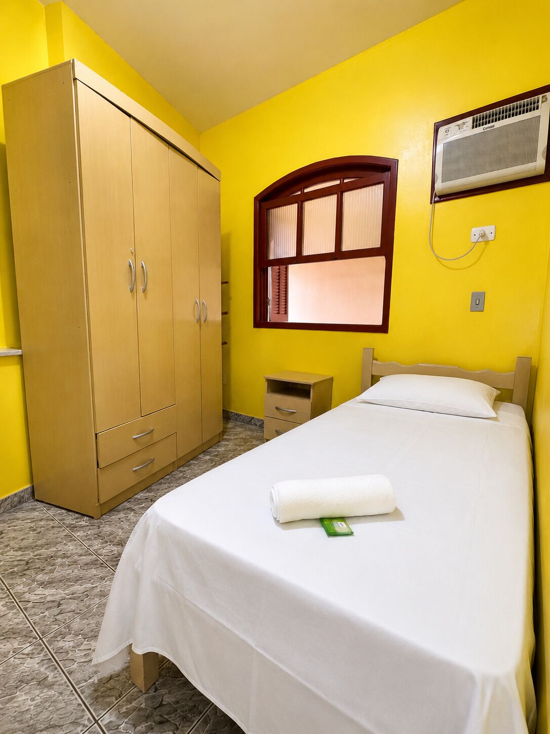 Suite 19 | Free WiFi, bed sheets