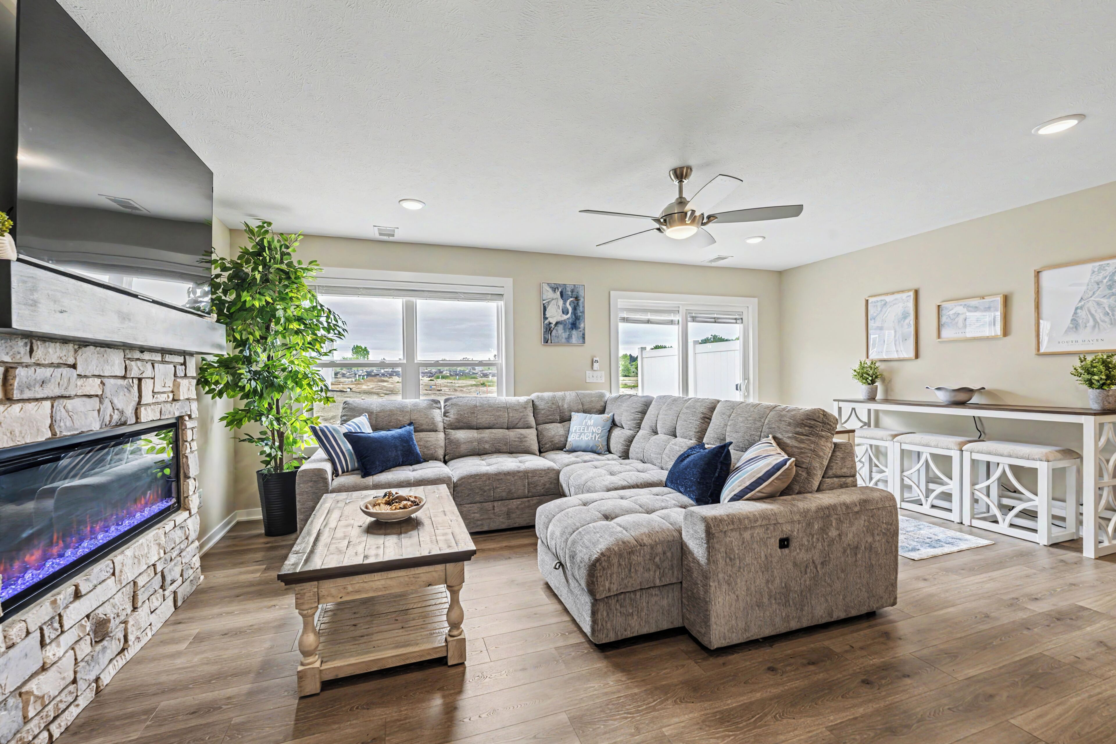 Beach Glass Bungalow- New Build Close To Beach And Park - South Haven, MI
