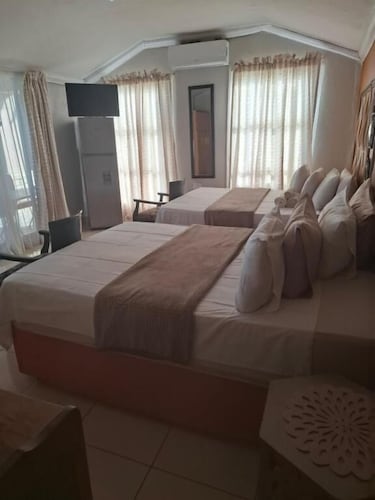 Vicky B Bed And Breakfast 