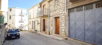 Awesome home in Colletorto with house a panoramic view