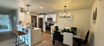 Adventure Meets Relaxation- Mountain & Lake Condo