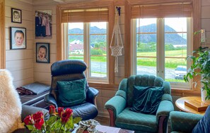 Interior - Lovely home in Nerlandsøy with house a panoramic view (Nerlandsøy)