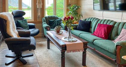 Lovely home in Nerlandsøy with house a panoramic view