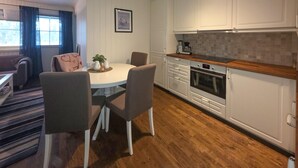 Private kitchen - Awesome apartment in Golsfjellet with WiFi (Golsfjellet)