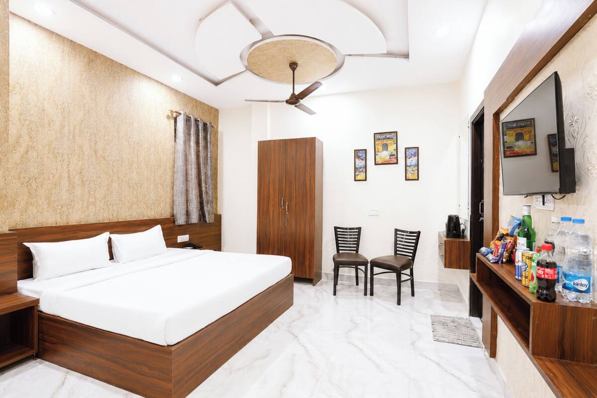 Deluxe Double Room, Air conditioning | View from room