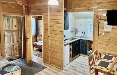 Pet friendly home in Polanczyk with WiFi