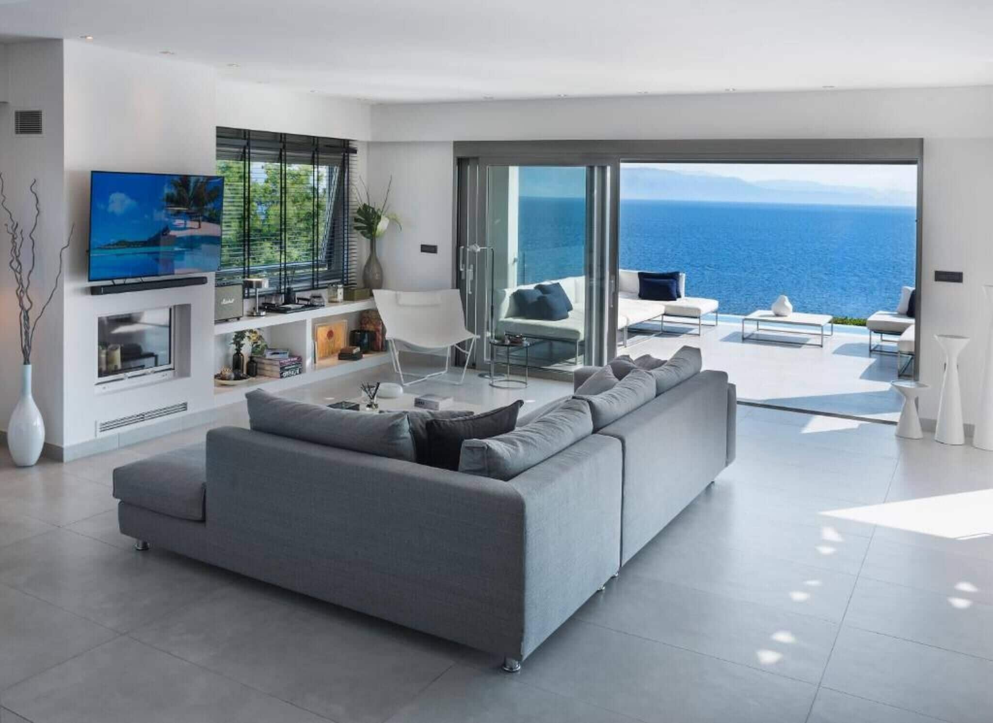 Vila, 4 quartos, para fumantes, piscina particular | Sala de estar