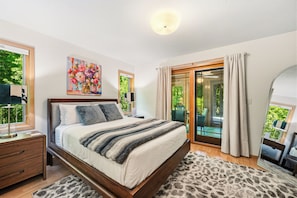 Desk, iron/ironing board, free WiFi, bed sheets - NEW! Quiet Fish Creek Retreat Near Parks & Beach (Fish Creek)