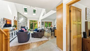 Smart TV, fireplace, offices