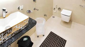 Superior Double Room, Air conditioning | Bathroom