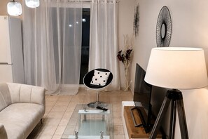 Living area - Modern, air-conditioned one-bedroom apartment, perfect for your vacation or business trip  (Sainte-Luce)