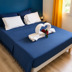 Desk, iron/ironing board, free WiFi, bed sheets - O Ti Kolibri - Your Martinican cocoon (Sainte-Luce)