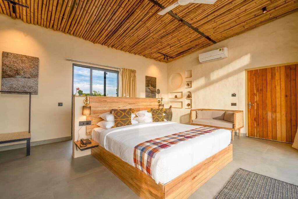 Kamar Double, kolam renang pribadi, pemandangan gunung