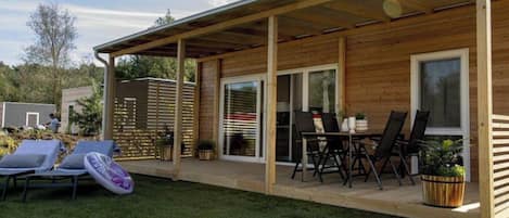 House | Outdoor dining