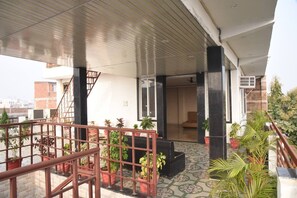 Khuôn viên nơi lưu trú