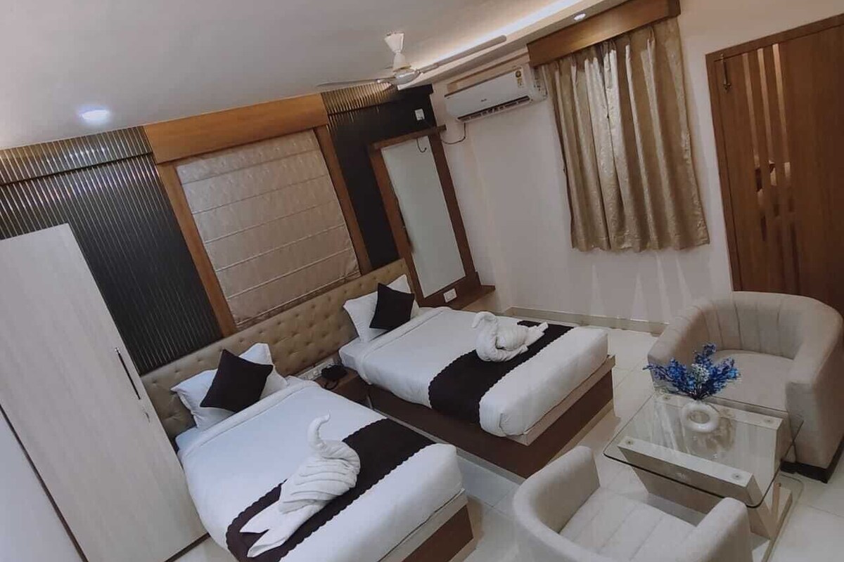 Superior Double Room, City View