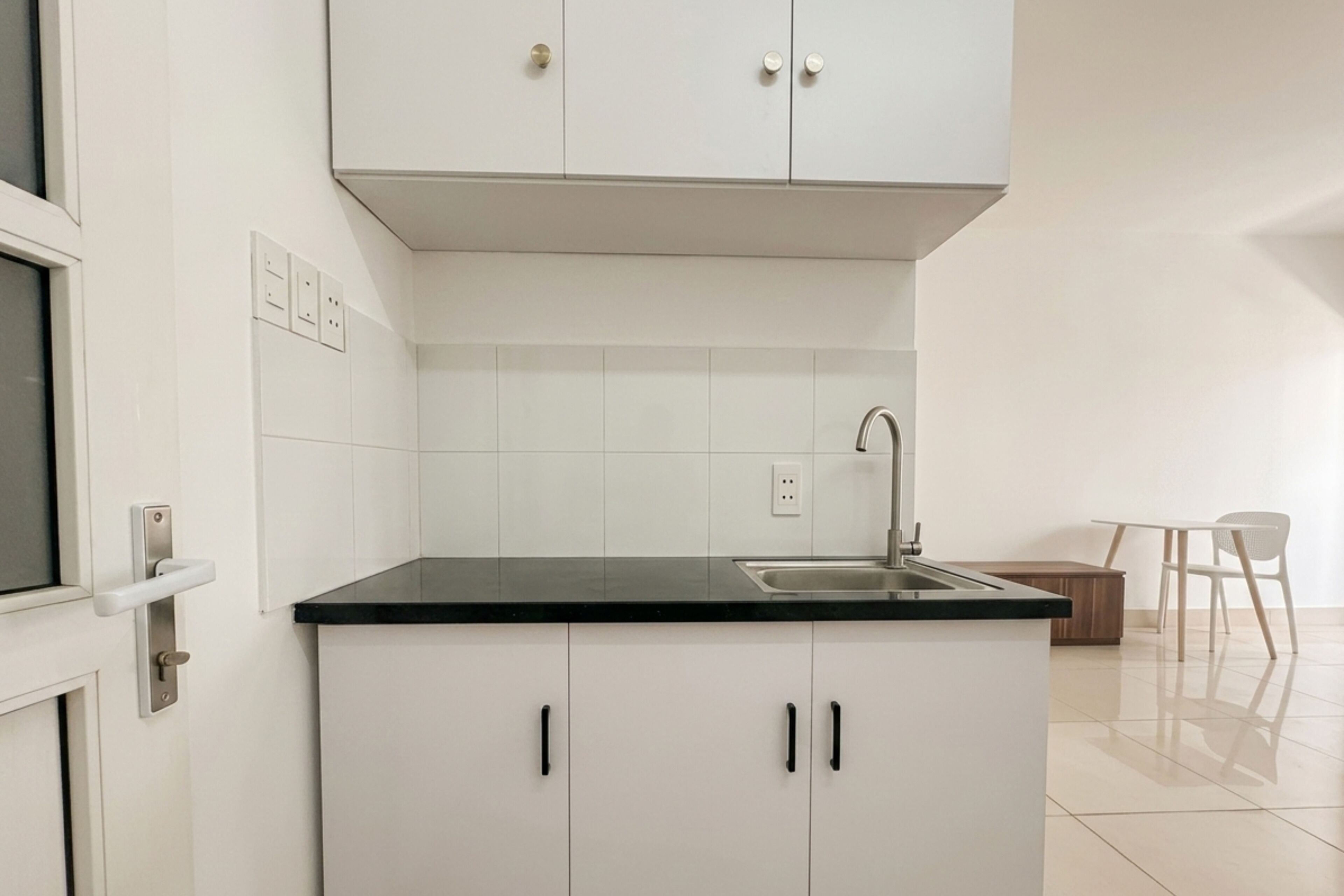 Studio, Balkon, Stadtblick | Innenbereich
