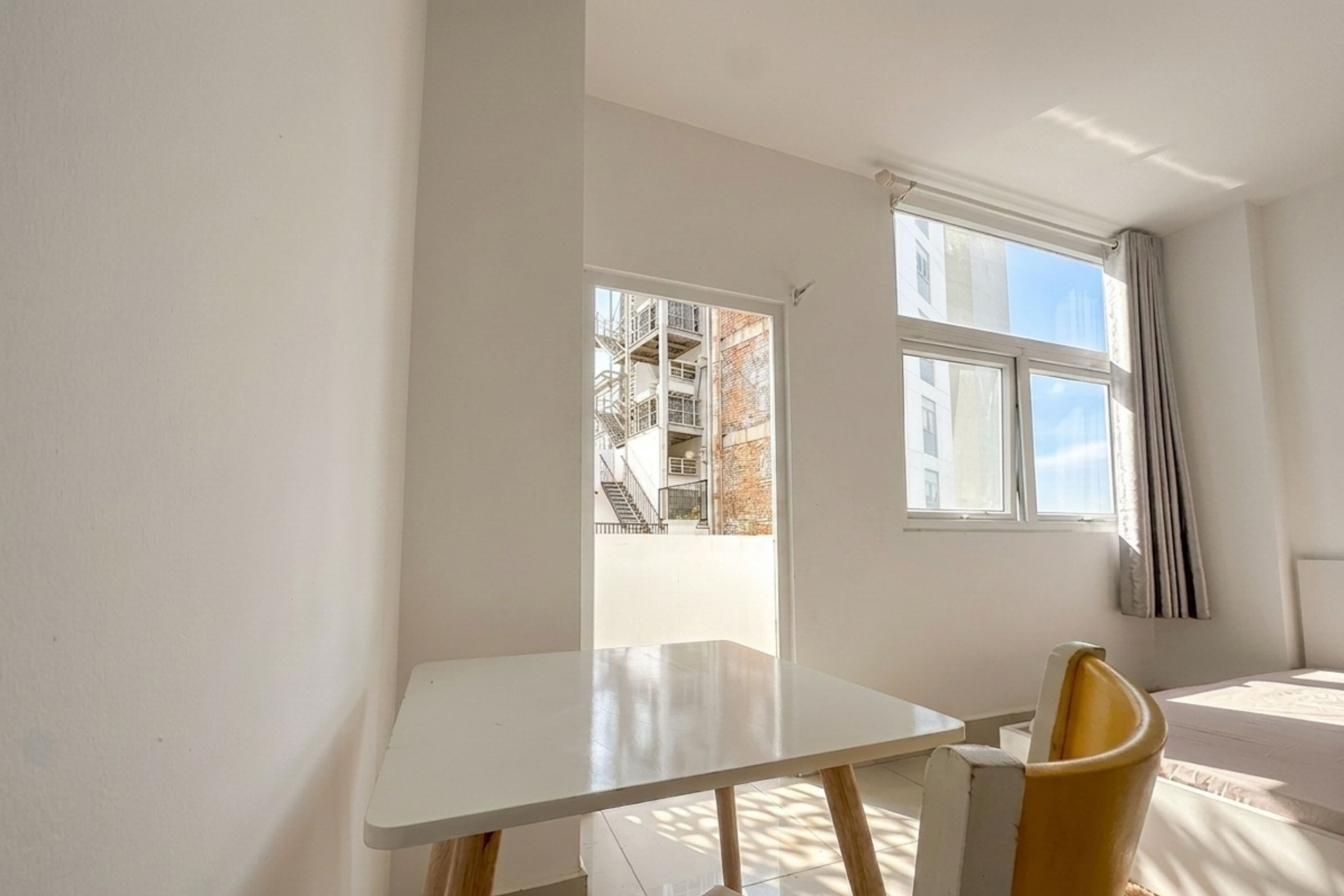 Studio, Balcony, City View | Interior