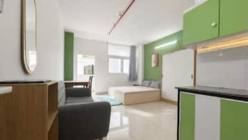 Studio, Balcony, City View | Interior