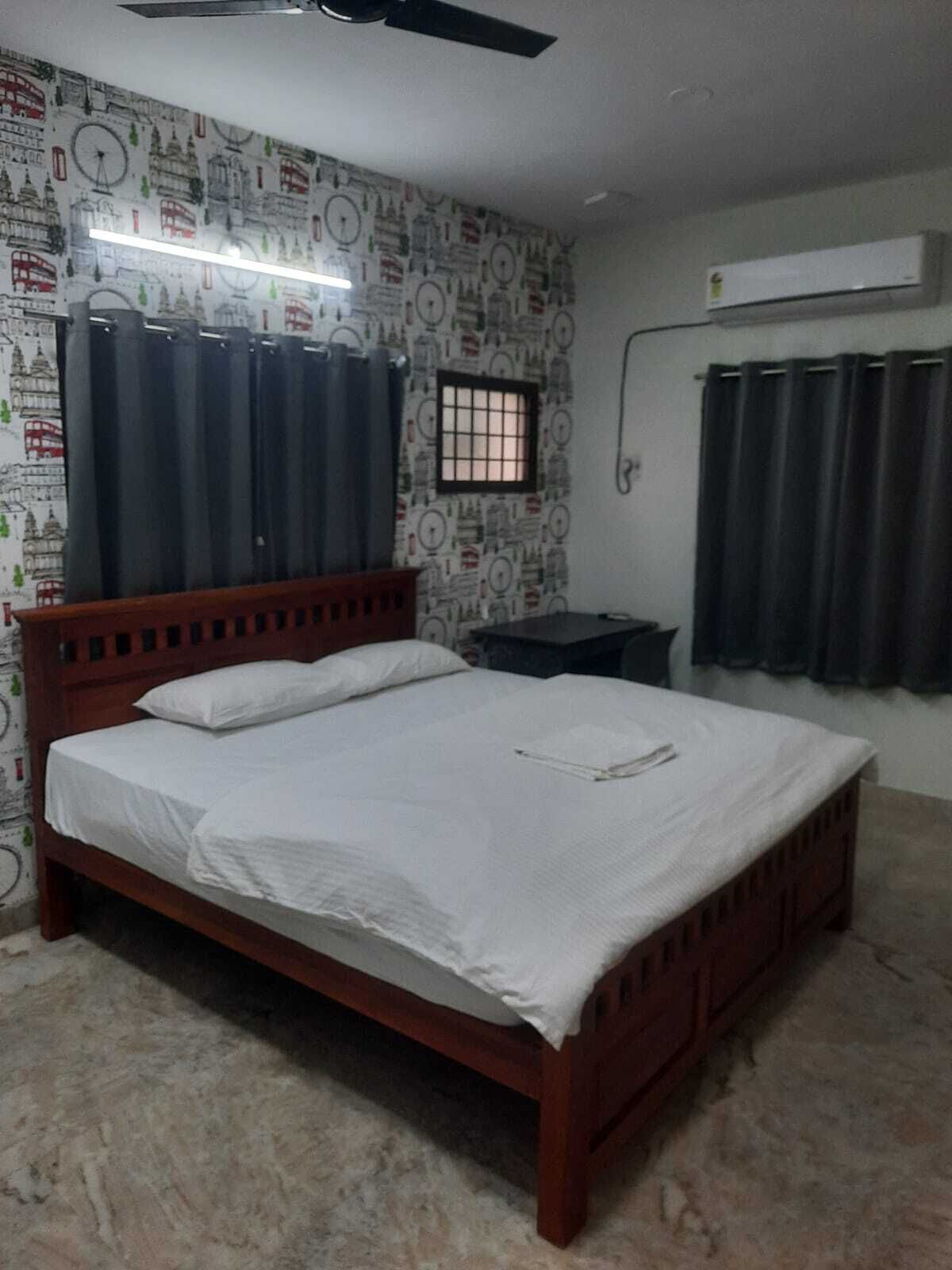 Habitación básica doble | Escritorio, espacio para trabajar con laptop y wifi gratis 