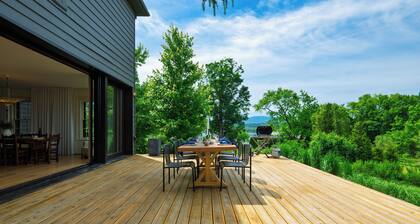 Pool + Deck Dining + BBQ | Kayaks + EV Charger • Catskills View | River View