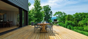 Pool + Deck Dining + BBQ | Kayaks + EV Charger • Catskills View | River View