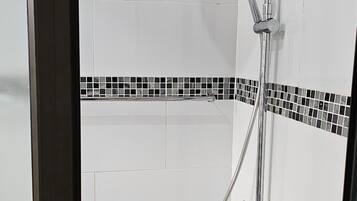 Double Room | Bathroom | Towels, soap, toilet paper