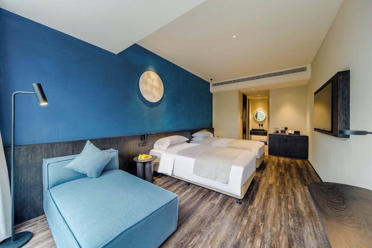 Comfort Twin Room | Down comforters, minibar, desk, laptop workspace