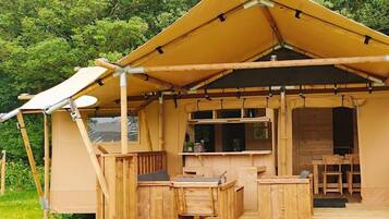 House | Outdoor dining