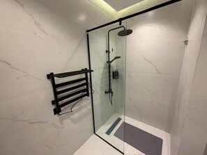 Bathroom - 413 tara-JRE Jabal Al Lweibdeh with stunning view (Amman)