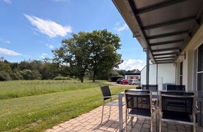 Outdoor dining - 3005 - Sandy Par Grömitz - Apartment 3004 on Schoor in Grömitz (Grömitz)