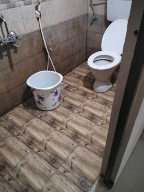 Shower, towels - Royal Residency (Gingee)