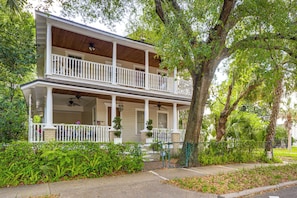Exterior - Luxe Victorian Mansion in Downtown Jax! (Jacksonville)