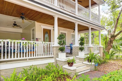 Luxe Victorian Mansion in Downtown Jax!