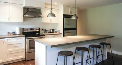Spacious 2-bedroom bottom suite in vibrant Tsawwassen