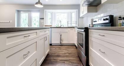 Spacious 2-bedroom bottom suite in vibrant Tsawwassen