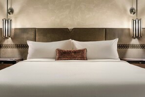 Room - Hotel Vin, Rogers, Autograph Collection (ROGERS)