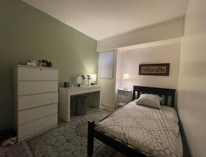 Room - Fantastic 2-bedroom townhome in Langley perfect for your getaway (Langley)
