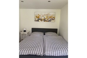 Free WiFi - Holiday apartment with 1 bedroom (Kluis Ot Gagern \/Rügen)