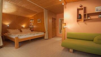 1 bedroom, free WiFi, bed sheets