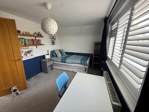 4 Schlafzimmer, Bügeleisen/Bügelbrett, WLAN, Bettwäsche