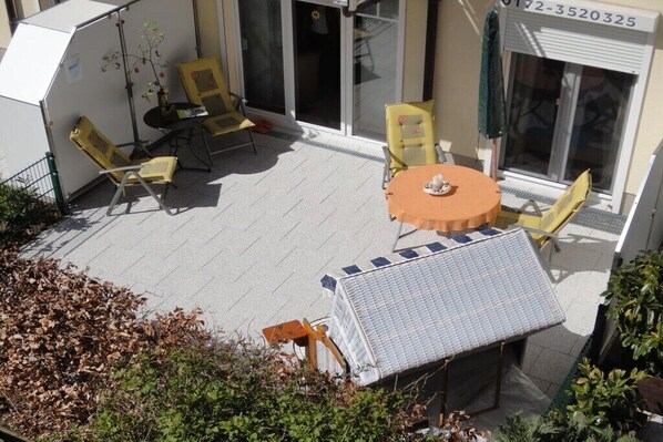 Outdoor dining - Holiday apartment in Baabe with swimming pool (Baabe)