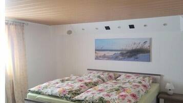 2 bedrooms, iron/ironing board, travel crib, free WiFi