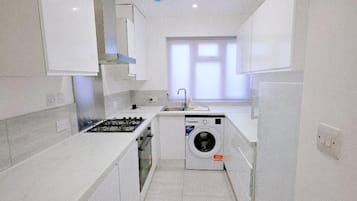 Tủ lạnh, lò vi sóng, lò nướng, bếp nấu