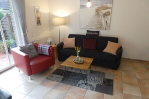Living area - Holiday apartment with 1 bedroom (Norddeich)